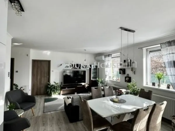 Eladó lakás Pécs, Rigóder 70 nm