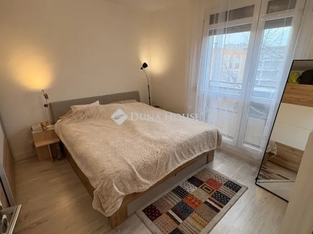 Eladó lakás Pécs 64 nm