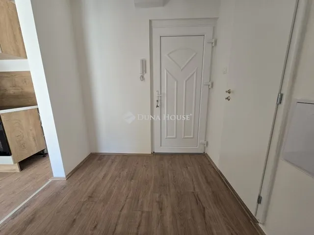 Eladó lakás Pécs 39 nm