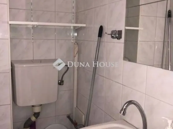 Kiadó kereskedelmi és ipari ingatlan Pécs 29 nm