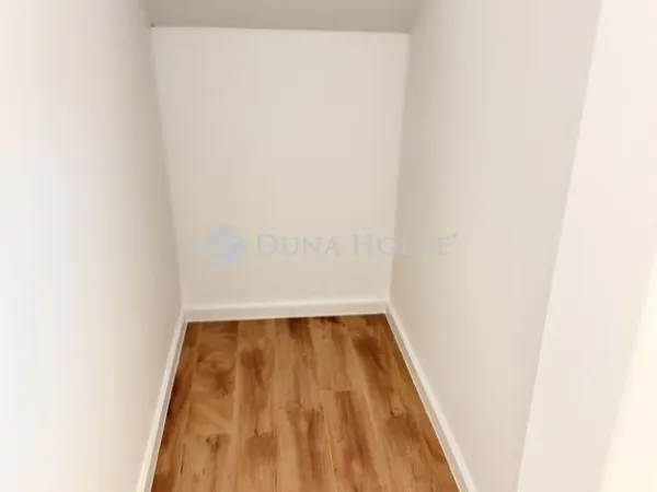 Eladó lakás Pécs 78 nm