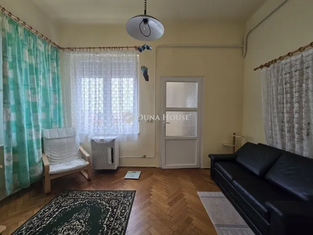Eladó ház Pécs 190 nm