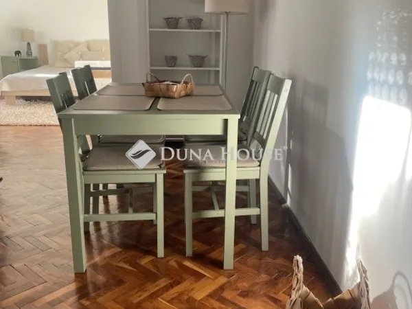 Eladó lakás Pécs 69 nm