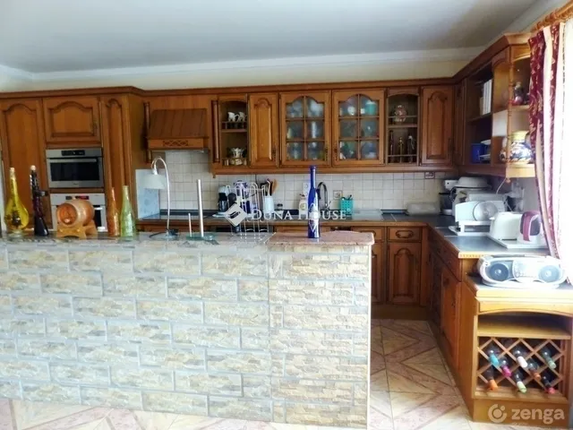 Eladó ház Kozármisleny 180 nm