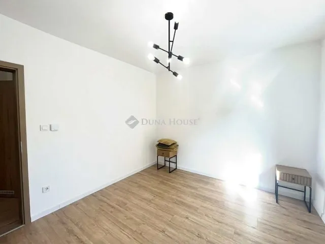 Eladó lakás Pécs 74 nm