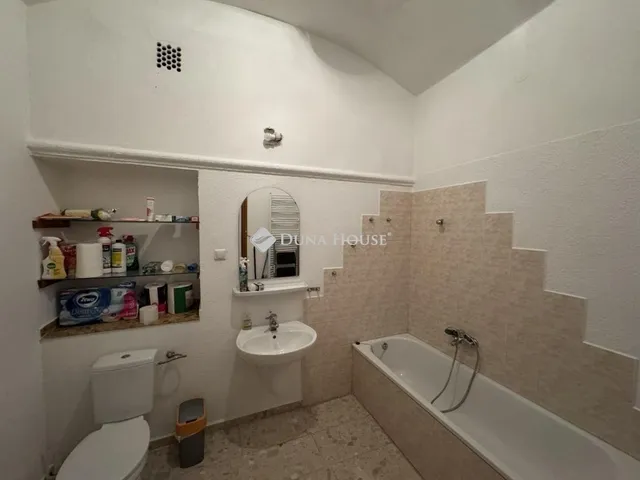 Eladó lakás Pécs, Belváros 63 nm