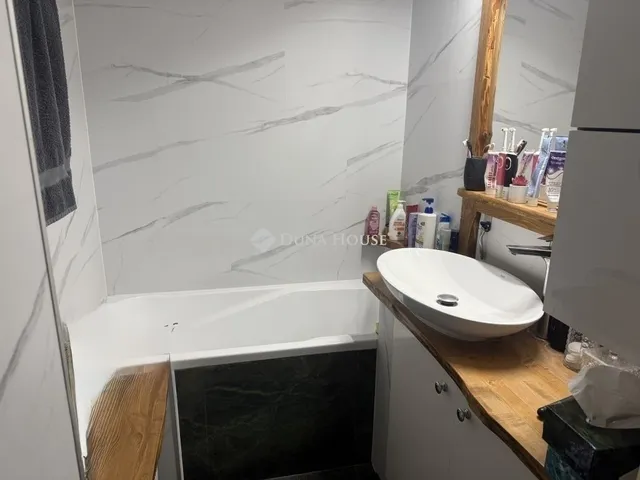 Eladó lakás Pécs 74 nm