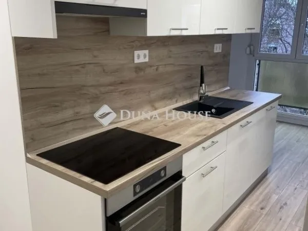 Eladó lakás Pécs 61 nm