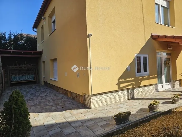 Eladó ház Pécs 215 nm