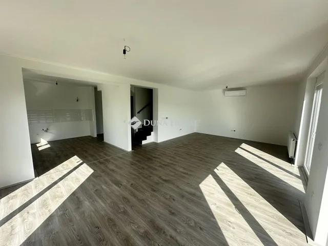 Eladó lakás Pellérd 120 nm