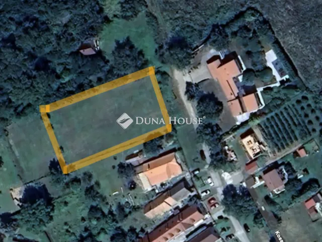 Eladó telek Pogány 2400 nm