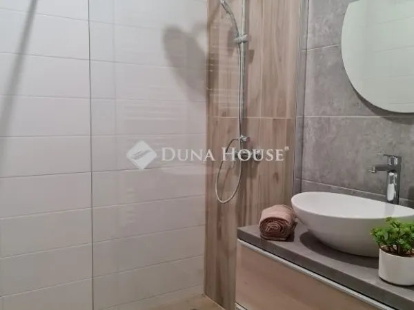 Eladó lakás Pécs 73 nm