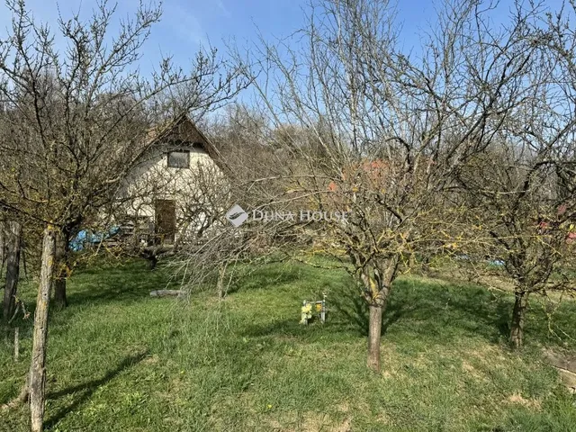 Eladó telek Pécs 1183 nm