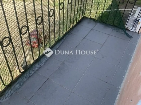 Eladó lakás Komló 51 nm