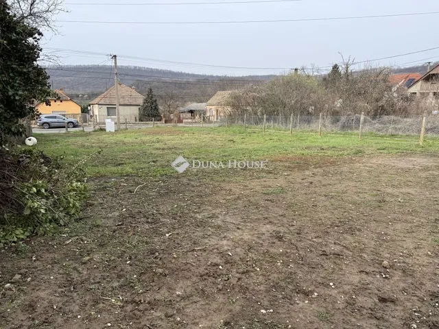 Eladó telek Pécs, Somogy 671 nm