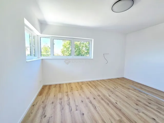 Eladó lakás Pécs 32 nm