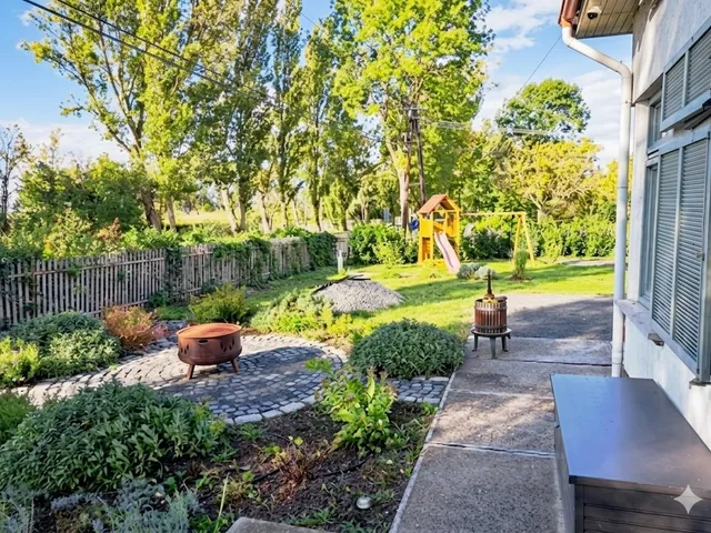 Eladó ház Szigliget, Soponyai út 212 nm