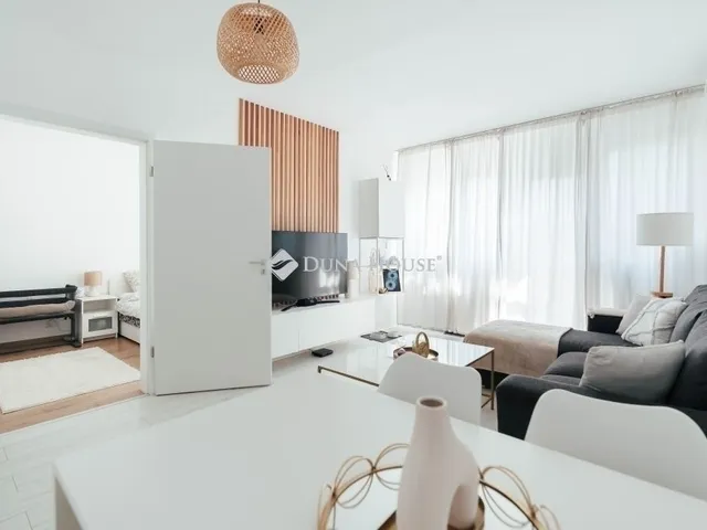 Eladó lakás Pécs, Kertváros 63 nm