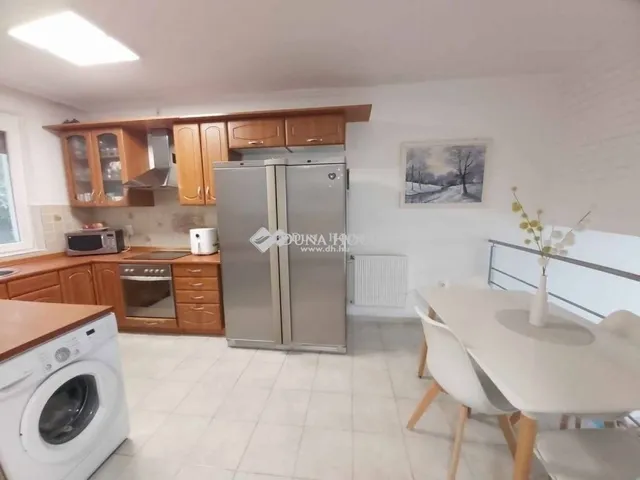 Eladó ház Pécs 180 nm