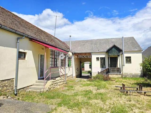 Eladó ház Berkesd 175 nm