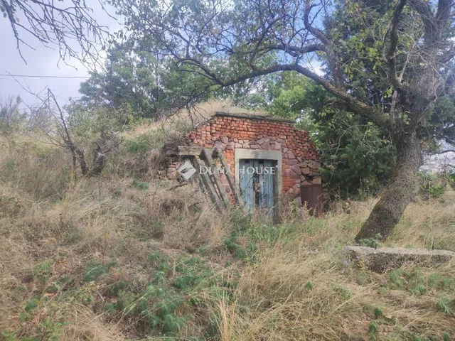 Eladó telek Kővágószőlős 4576 nm