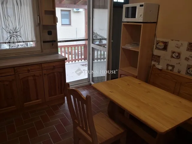 Eladó ház Nagykozár 100 nm