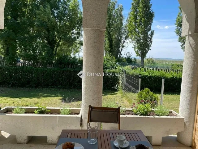 Eladó ház Szigliget 286 nm