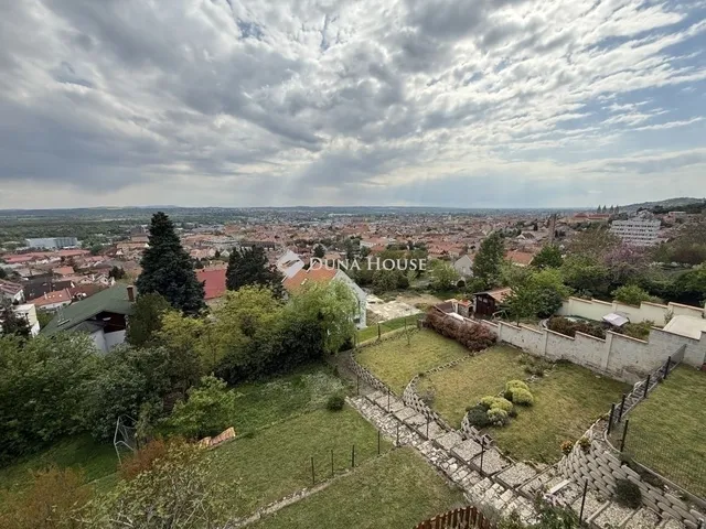 Eladó lakás Pécs 91 nm