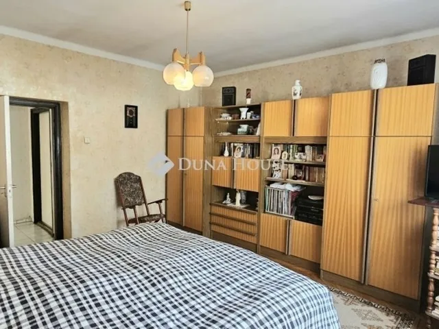 Eladó ház Bogád 179 nm