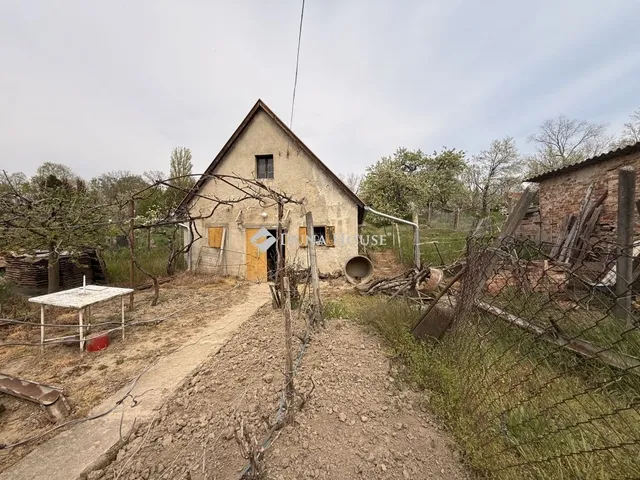 Eladó ház Pécs, Rácváros 120 nm