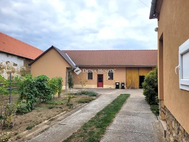 Eladó ház Udvar 91 nm