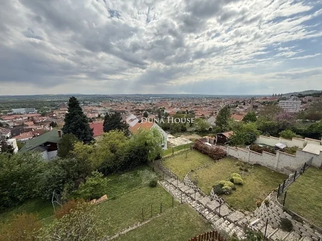Eladó lakás Pécs 91 nm