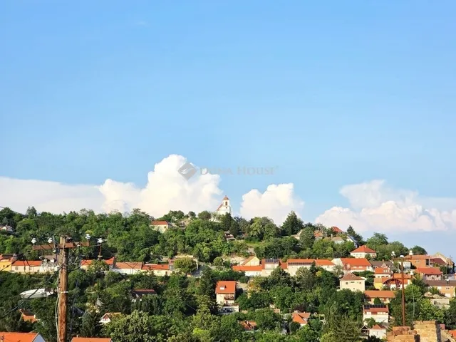 Eladó lakás Pécs 178 nm