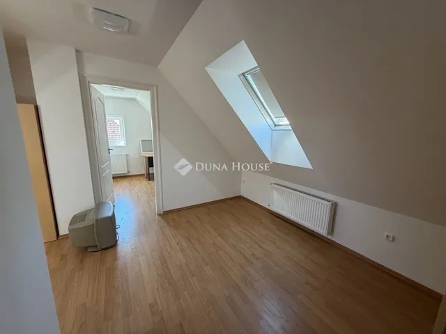 Eladó lakás Pécs 91 nm
