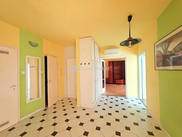 Eladó lakás Pécs 77 nm
