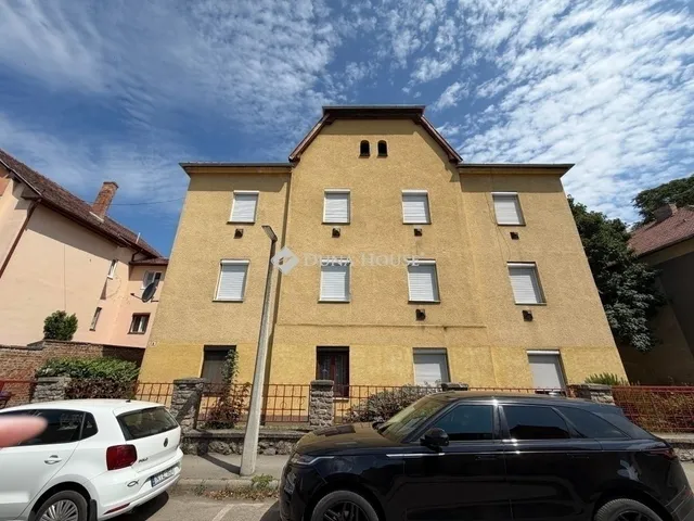 Eladó lakás Pécs 34 nm