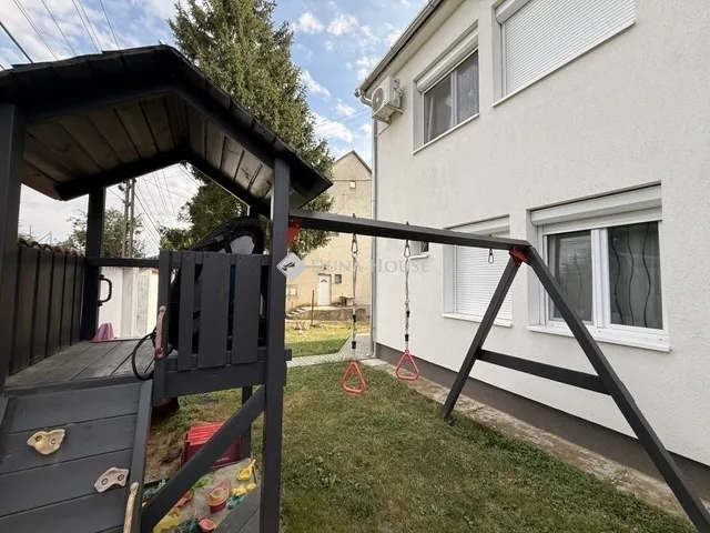 Eladó ház Kozármisleny 139 nm