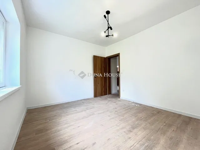 Eladó lakás Pécs 105 nm