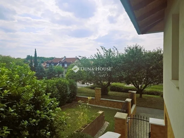 Eladó ház Kozármisleny 171 nm