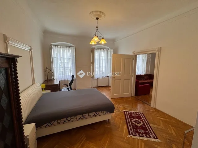 Kiadó lakás Pécs, Belváros 80 nm