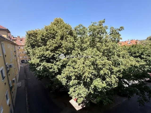 Eladó lakás Pécs 68 nm