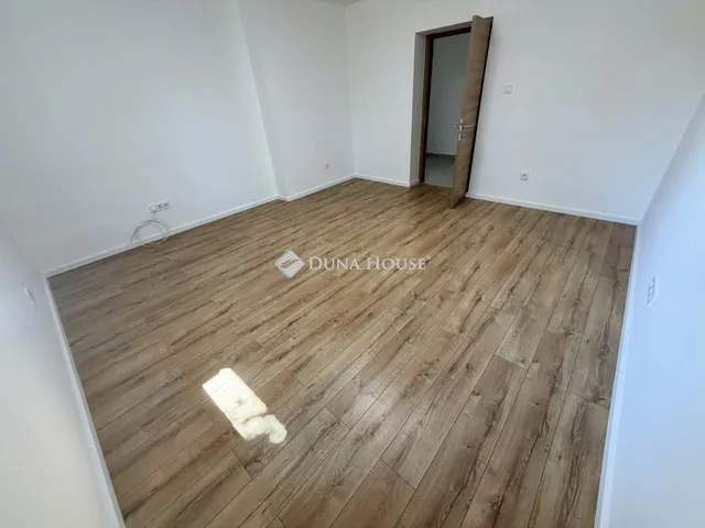 Eladó lakás Pécs 68 nm