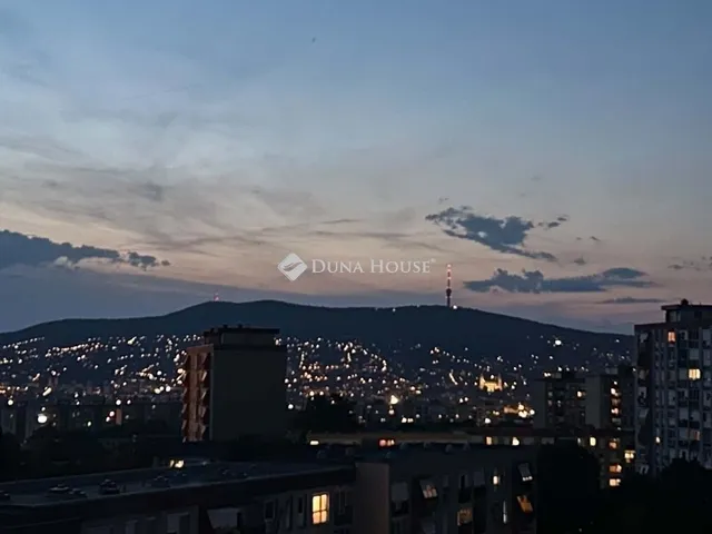 Eladó lakás Pécs 64 nm