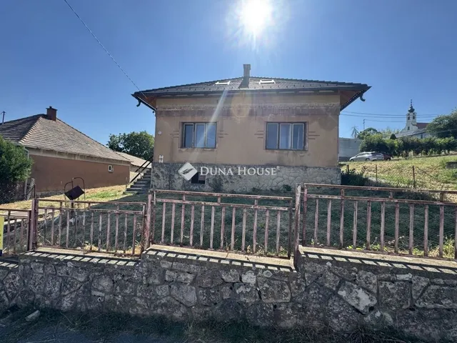 Eladó ház Pécsvárad 73 nm