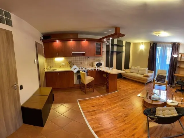 Kiadó lakás Pécs, Egyetemváros 38 nm