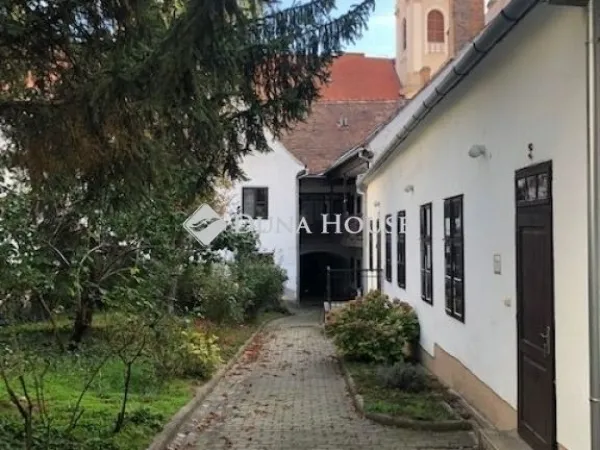 Eladó lakás Pécs 74 nm