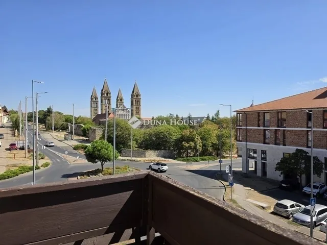 Eladó lakás Pécs 64 nm
