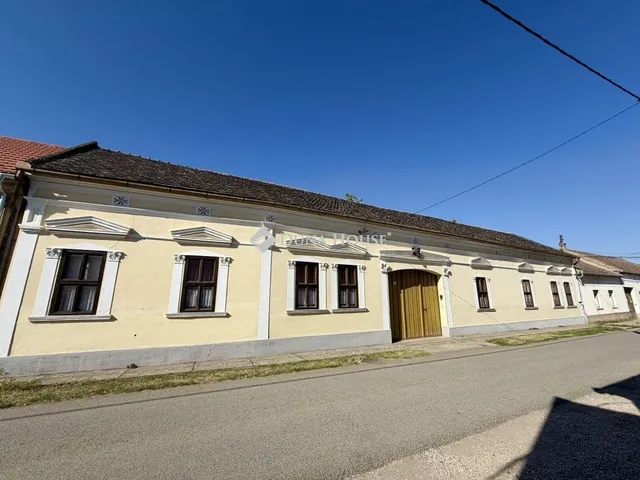 Eladó ház Bóly 255 nm