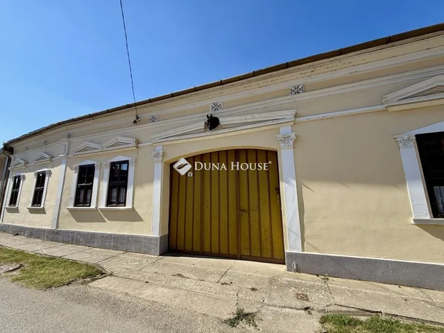 Eladó ház Bóly 255 nm