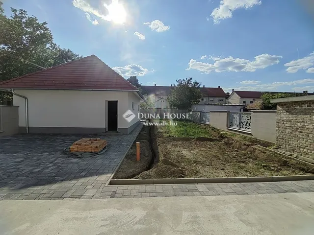 Eladó ház Bonyhád 197 nm